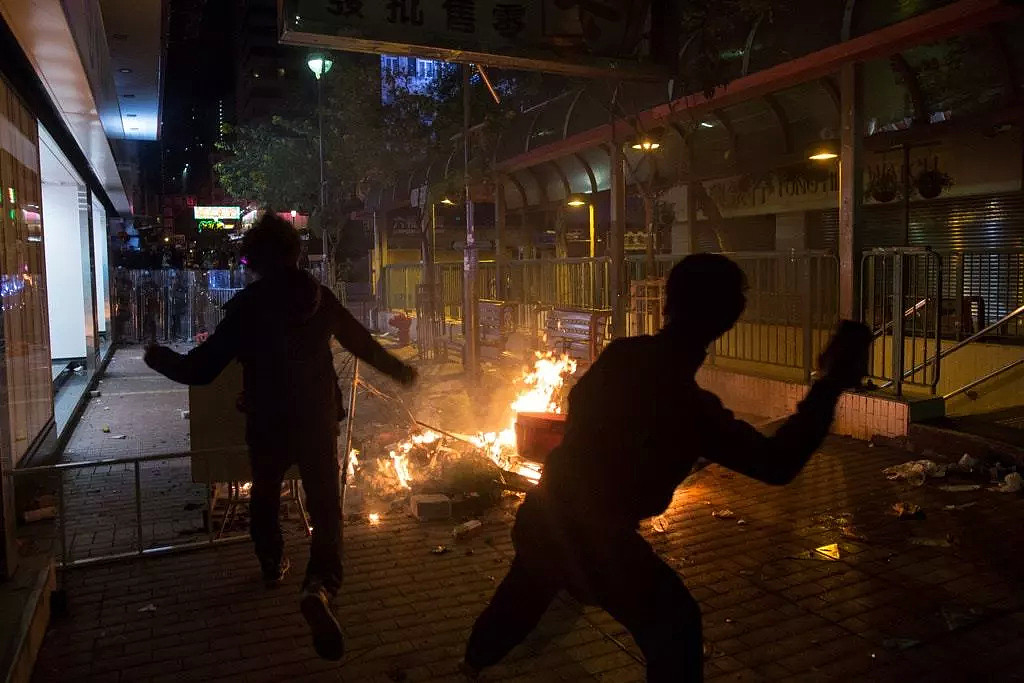 香港警方：全球通缉旺角暴乱“港独”分子！ - 2