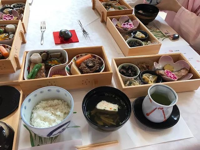 记者去日本一家医院体验 光是这美食 完美！…（组图） - 10