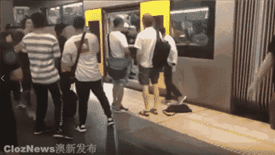 中国留学生悉尼火车站遭群殴，奋起以一敌多！盘点近期遇袭留学生（视频） - 4