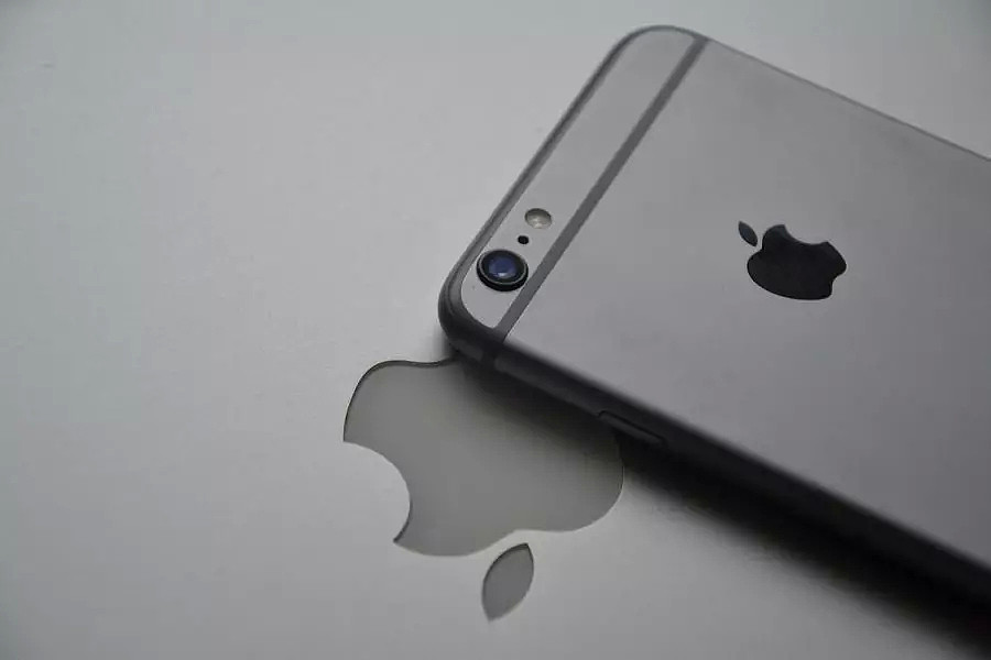 惊动FBI！中国留学生用3069部假iPhone换真机，坑了苹果数百万....（组图） - 2