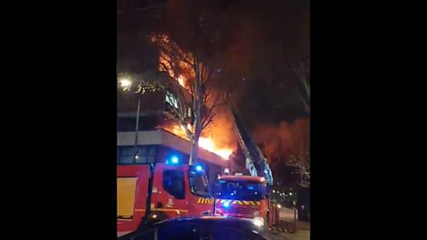 巴黎一栋建筑着火并爆炸 目击者：到处都是火（视频/图） - 1