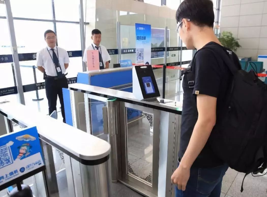 中国首条3D刷脸地铁来了！手机，真的再见了（组图） - 2