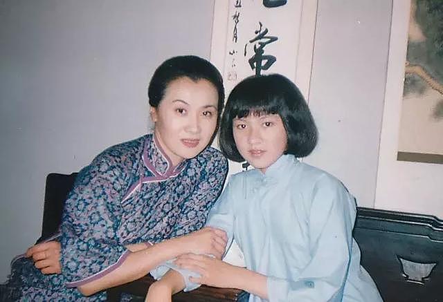 15岁嫁豪门，从青楼头牌到上海女王，她把一手烂牌打成王炸！