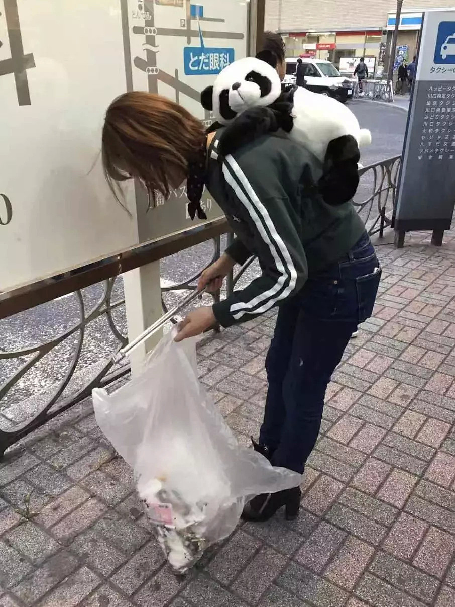 在日本捡垃圾的中国姑娘 挺起的却是中国脊梁！（组图） - 14