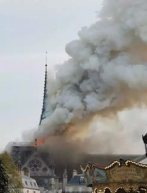 突发！巴黎圣母院大火！800年古迹被焚毁，全人类最伤心的一天…（视频/组图） - 4