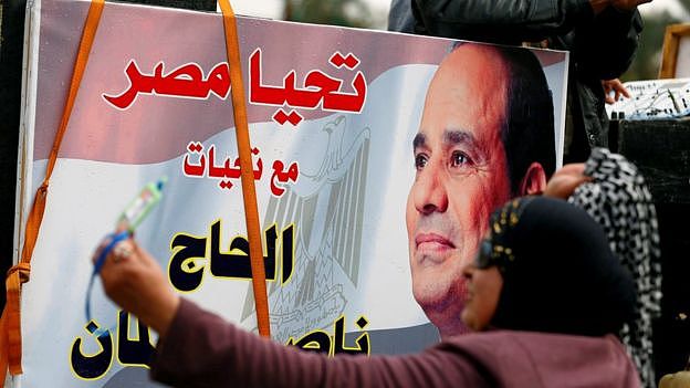 埃及在2011年爆发大规模示威，穆巴拉克随后下台。