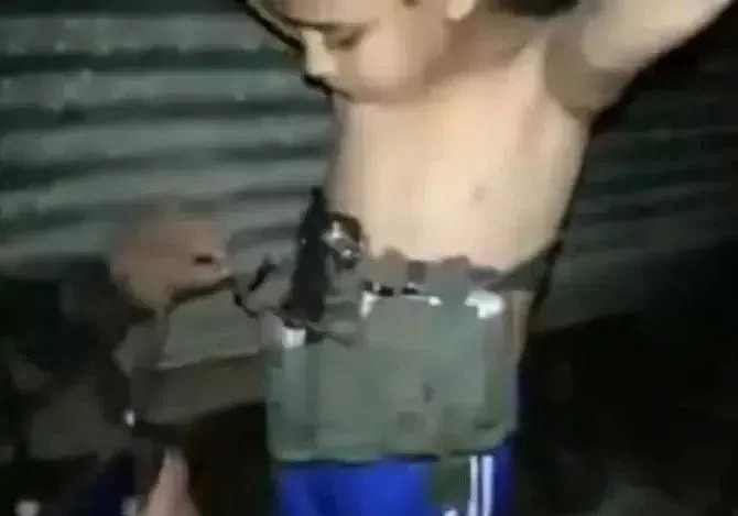 举着斩首头颅的ISIS小男孩一家想回澳洲！网友却说：“枪杀华裔警察的也是个小孩！” - 26