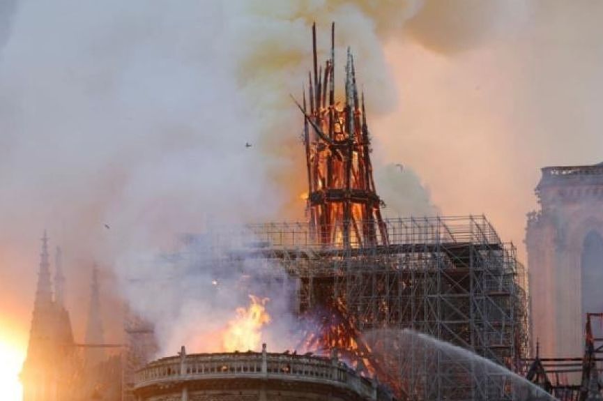 专业人士惊呆：巴黎圣母院火灾背后竟藏有这么大的失误和漏洞（组图） - 3