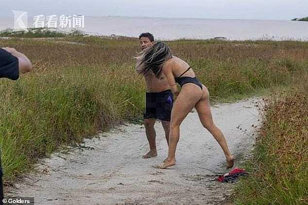 格斗女选手拍泳装写真遭猥亵 一顿拳痛打男子（组图） - 1