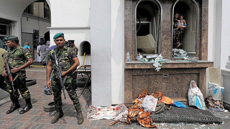 (斯里兰卡爆炸袭击现场。图源：路透社)