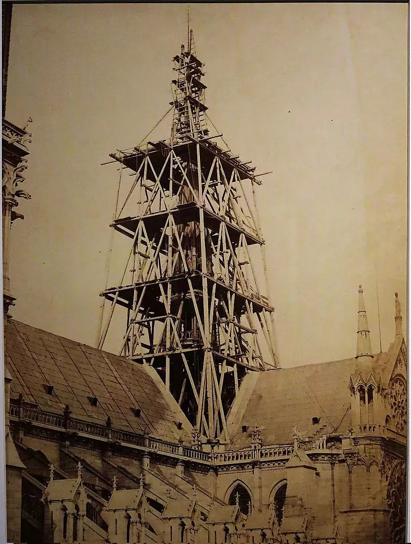 巴黎圣母院要换新尖塔？法国人率先贡献一波沙雕设计……（视频/组图） - 12