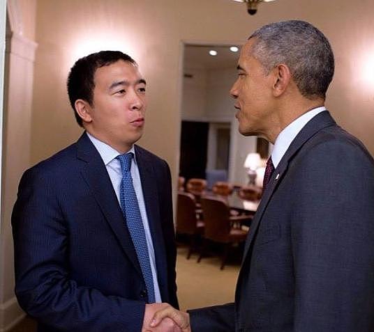 华裔反对同胞参加美国总统竞选并称其为“尴尬”：回你的中国吧！