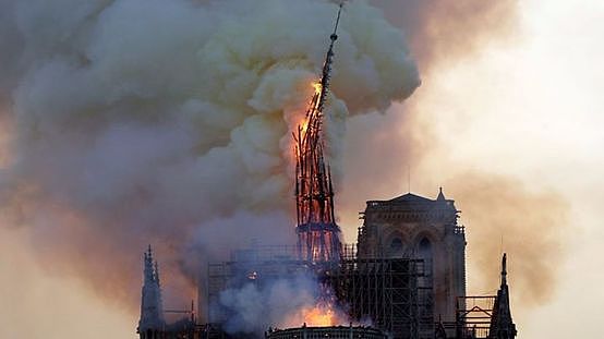 电钟短路、工人抽烟…巴黎圣母院大火是人为的?（组图） - 9