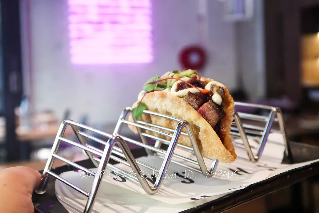 生鱼片Pizza，龙虾热狗，和牛寿司Taco卷 || 测评：由墨尔本开来悉尼的超火Fusion餐厅! - 34