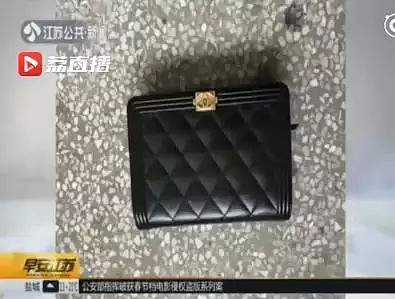 震惊！中国女子1.2万代购名牌包，柜姐假的！验货视频假的！假包竟比真货还结实 - 5