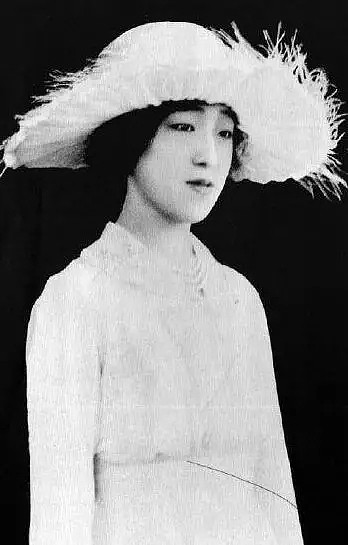 日本天皇退位，但日本皇室女性的相同命运，却一代代传了下来... - 14