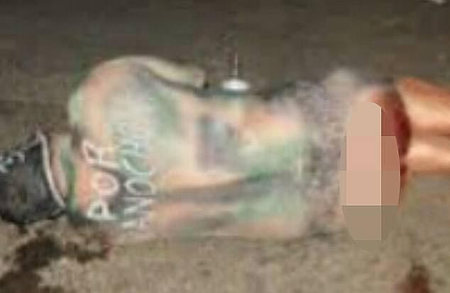 墨西哥贩毒团伙用漆把7人喷成“复仇者联盟”，并强迫其裸体游行