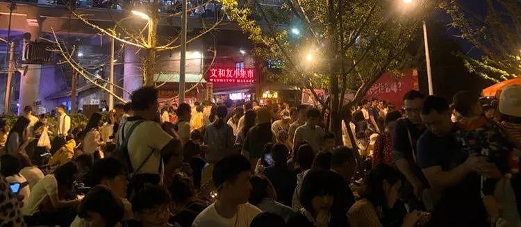 4612桌正在排队！网友哀嚎：假都放完了，还没轮到我吃饭(组图) - 13