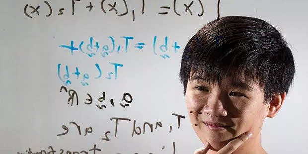 华裔神童成新西兰最年轻大学生，仍要妈妈陪上学（组图） - 3
