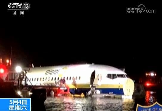 美国波音737客机坠河更多细节曝光 乘客回忆惊魂一幕