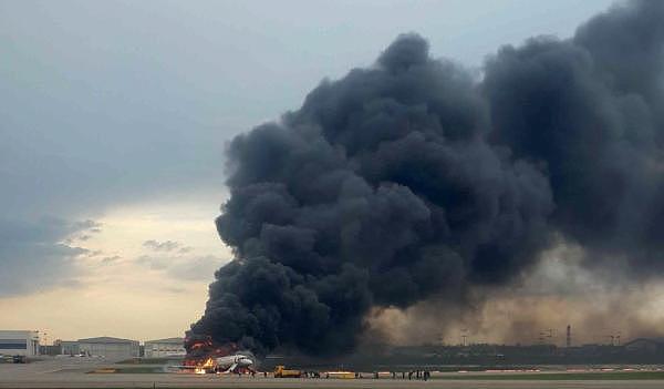 俄航事故已致41死包括2儿童，生还乘客：所有东西都在熔化