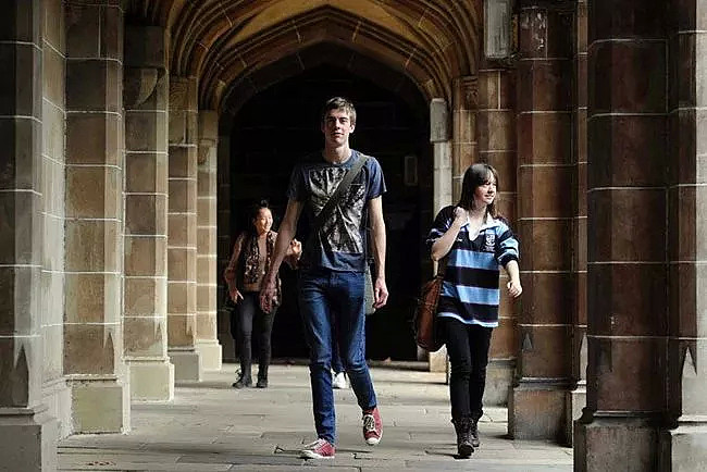 免除英语要求，澳洲一些大学将留学生当成“摇钱树”！IT专业竟不会用U盘！ - 11