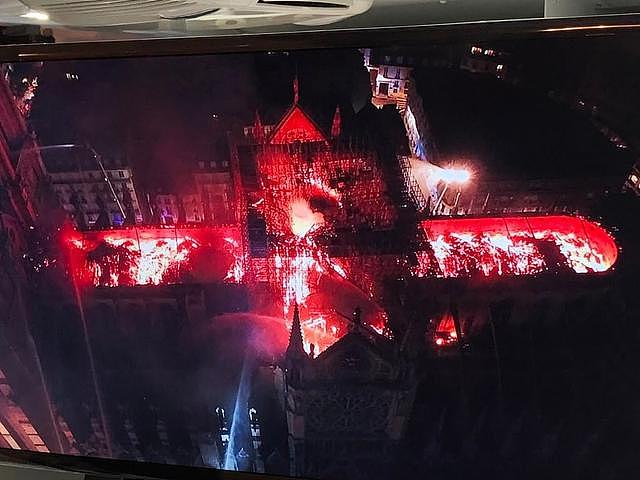 6名消防员扑灭巴黎圣母院大火成英雄，却性侵外国游客让法国蒙羞