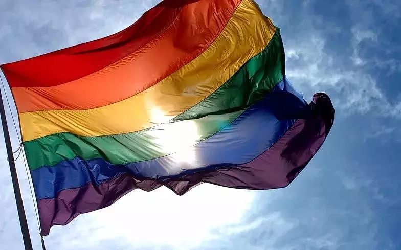 宣布执行同性恋死刑的一个月后，文莱紧急撤销该决定，背后的原因引人深思（组图） - 13
