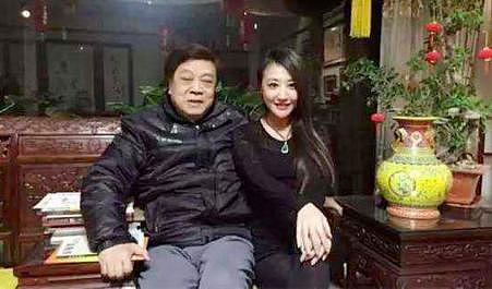 77岁赵忠祥发博晒豪华小区，网友：被他的有钱吓到