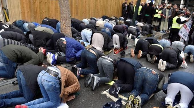 多伦多地铁站要建穆斯林祈祷室 2万人签名抗议（组图） - 5
