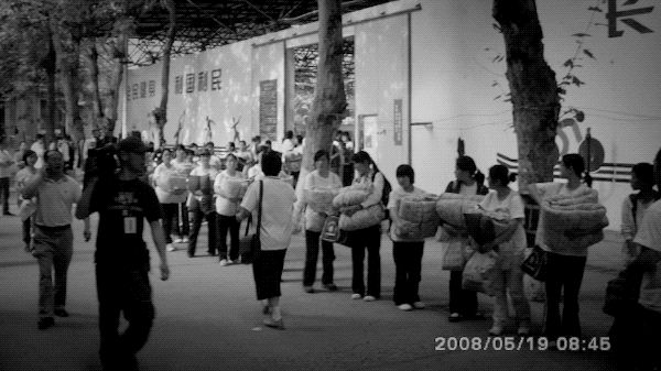 惨痛回忆！汶川大地震中死里逃生的37个四川人（视频/组图） - 9