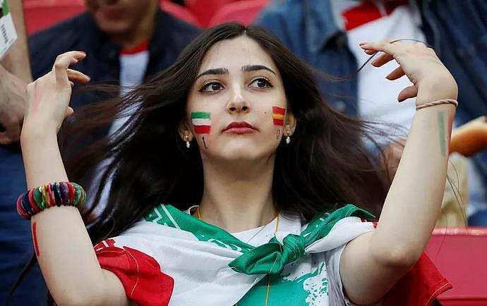 俄罗斯世界杯上的伊朗女球迷