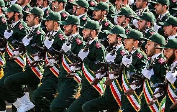 美国为啥不敢打伊朗：没钱没兵没朋友（组图） - 11