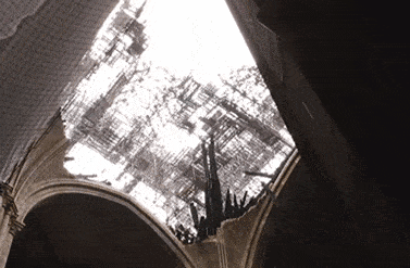 巴黎圣母院灾后详细内景曝光：玫瑰花窗得以幸存（视频/组图） - 2