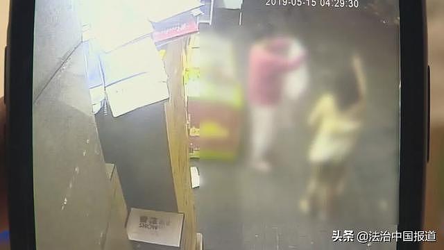 深圳一女子遭家暴浑身是血，裸体冲进便利店求助