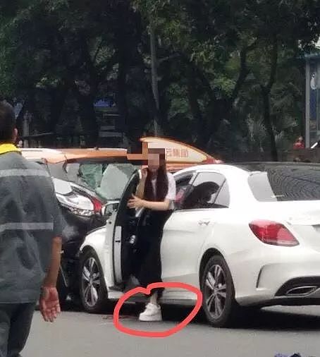 广州司机闯红灯致13伤，目击者称有行人被车带出好几米（视频/组图） - 3