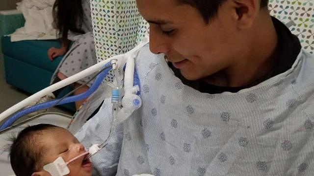 美国19岁孕妇被杀取婴案结局略感安慰：婴儿奇迹苏醒回生父怀抱