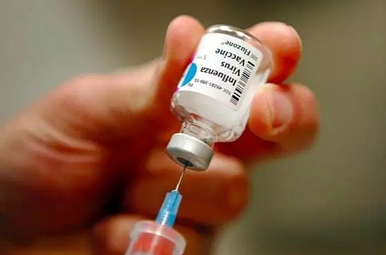 流感肆虐已造成维州26人去世，专家指戴口罩防流感不用，最有效还是打疫苗，流感疫苗澳洲老人孩子孕妇免费打 - 17