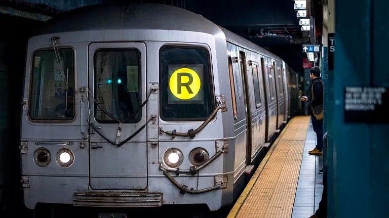 纽约最恶心地铁车厢刷爆网络！而现实比这还糟100倍…（视频/组图） - 27