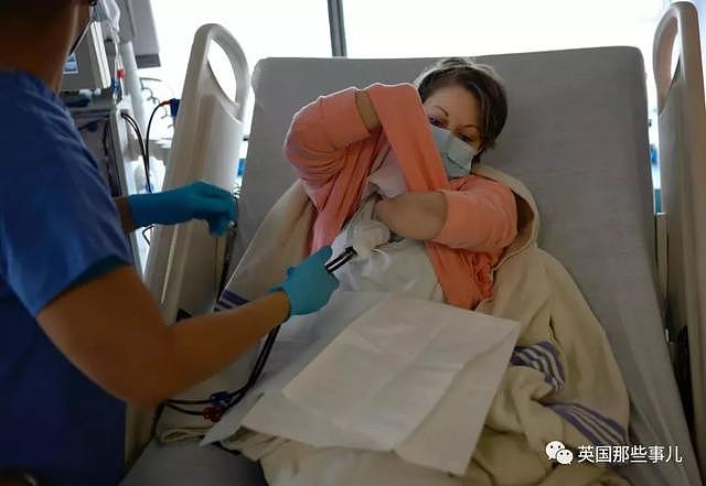 分娩之后感染败血症被截去手脚，她当了妈，却无法拥抱自己的宝宝