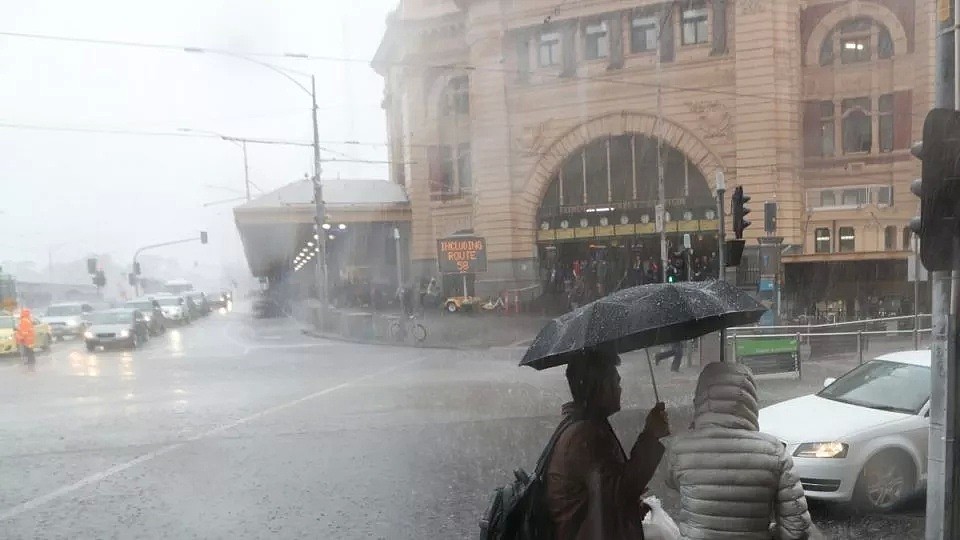 冷成狗！墨尔本一夜入冬，暴雨+狂风+降温+大雪，开启地狱模式了？！（组图） - 25