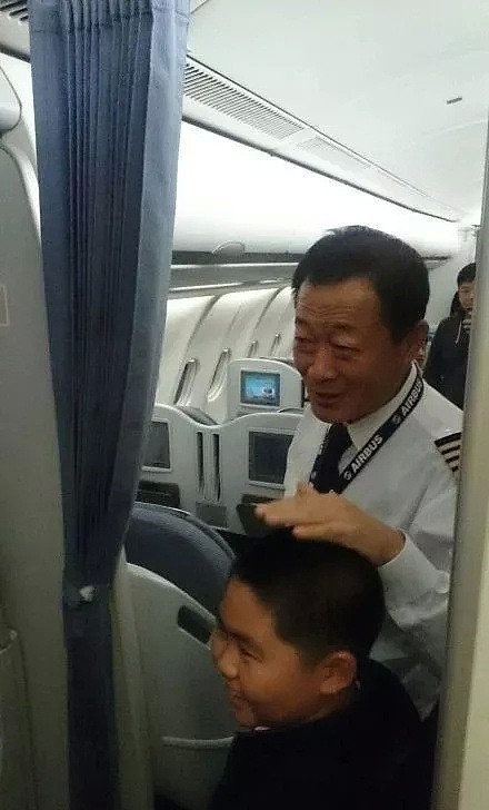惊魂一刻！中国航班突遭冰雹袭击，挡风玻璃被砸裂！千钧一发之际，他们临危镇定... - 32