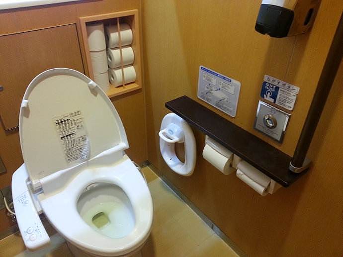 知否|日本为何热衷在厕所吃饭？真相让人有些心疼