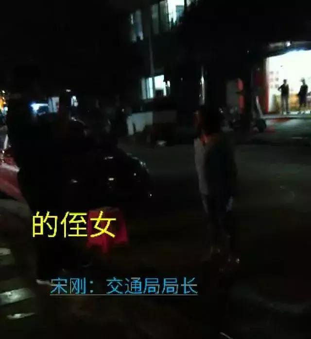 狂！桂林女子深夜飙车还叫嚣