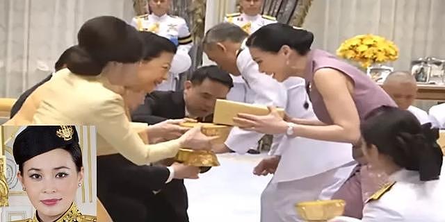 67岁泰王带妻子见客人，王后穿短裙突然下跪，连国王都感到意外