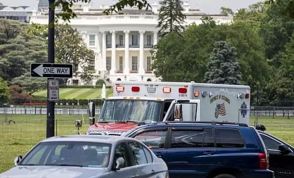 突发！美国白宫外惊现火球，有人自焚！此时特朗普还在白宫内…（组图） - 12