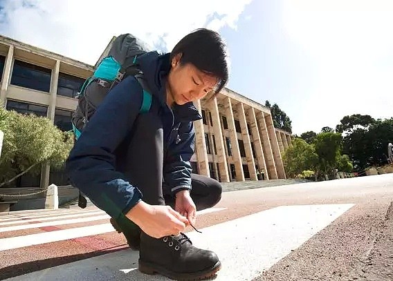华裔女孩在澳徒步行走4500公里！耗时整整71天，只为人们能体面地离开（组图） - 24