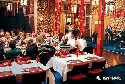 新西兰华人老板苦心经营餐馆35年，退休前发愁一件事…（组图） - 10
