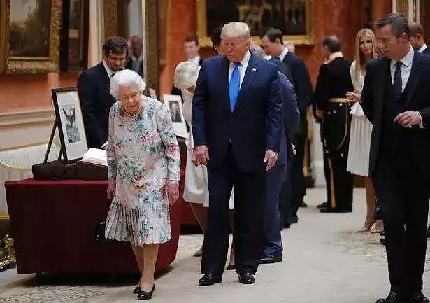 怼市长，骂王妃，得罪女王……英国人：小饼干都别给川普吃