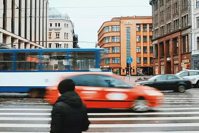 优衣库遭疯抢，暴露中国人的丑陋？这一次，我决定不骂了